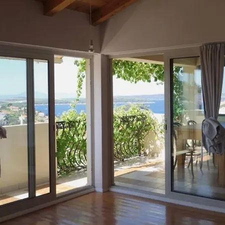 The Swallow'S Nest Apartament Hvar Town
